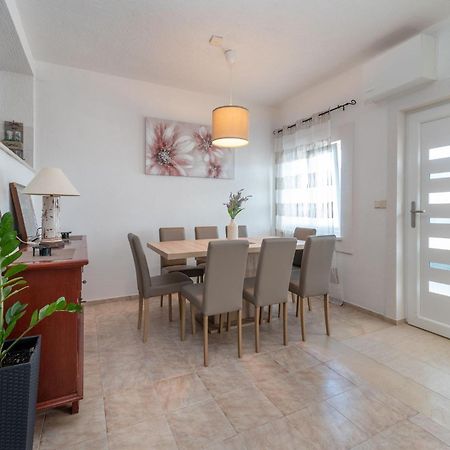 Scenic Sea View,Three Bedroom Villa With Pool Трогир Экстерьер фото