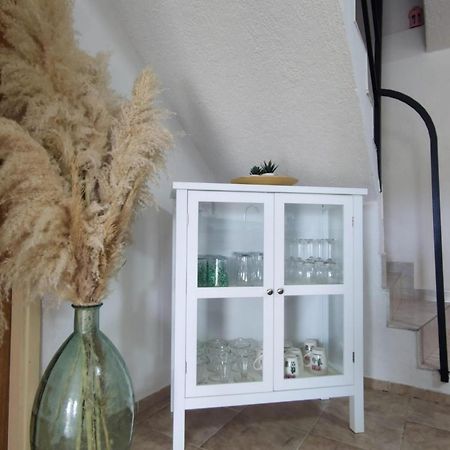Scenic Sea View,Three Bedroom Villa With Pool Трогир Экстерьер фото