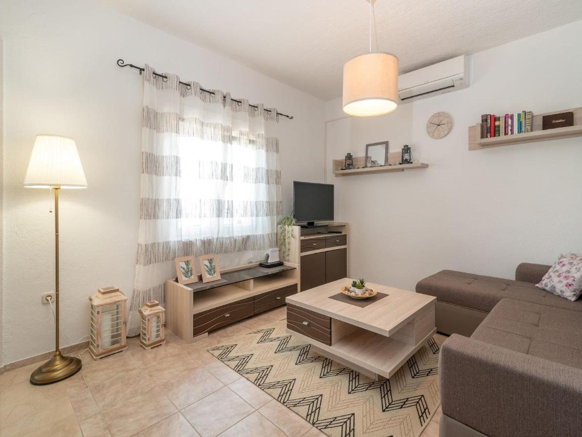 Scenic Sea View,Three Bedroom Villa With Pool Трогир Экстерьер фото