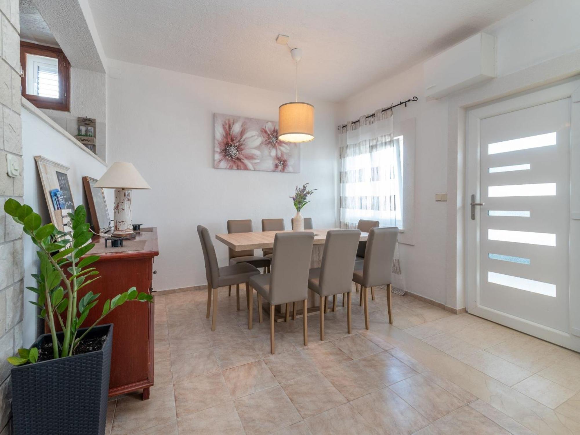 Scenic Sea View,Three Bedroom Villa With Pool Трогир Экстерьер фото
